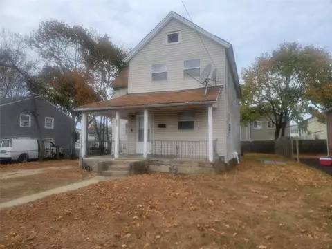 215 Cornell St, Hempstead, NY 11550