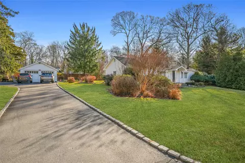 34 Hayward Ave, Miller Place, NY 11764