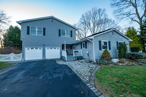 270 Brookville Ave, Islip, NY 11751