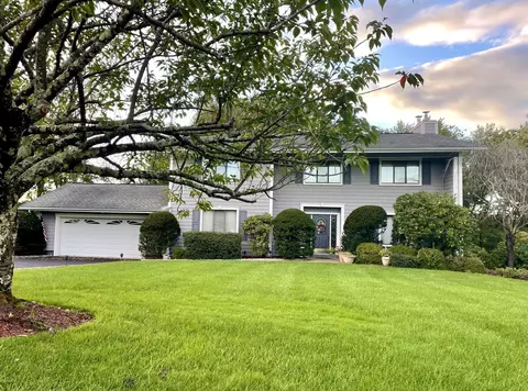 11 Justin Ct, Cortlandt, NY 10567