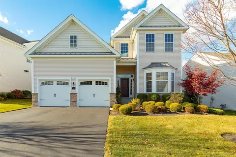 26 Farmington Rd, Wappinger, NY 12590