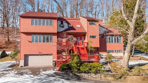 58 Cherry Hill Ct, Briarcliff Manor, NY 10510
