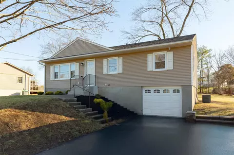 23 Scott Dr, Wappinger, NY 12590