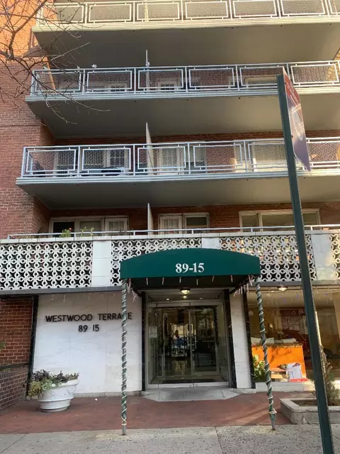 89-15 Parsons Blvd #11-L, New York, NY 11432