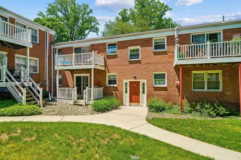 12 Bon Aire Cir #110, Ramapo, NY 10901