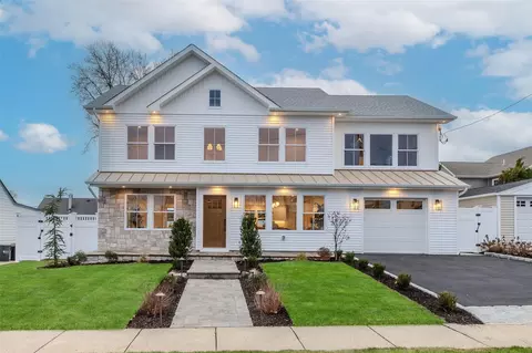 963 Mirabelle Ave, North Hempstead, NY 11590