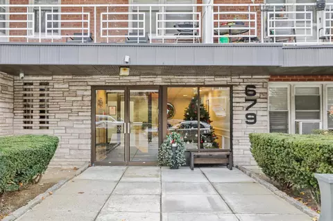 679 Warburton Ave #7R, Yonkers, NY 10701