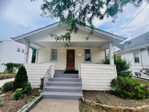 129 Atlantic Ave, Freeport, NY 11520