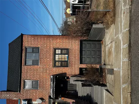 225-53 Murdock Ave, New York, NY 11429