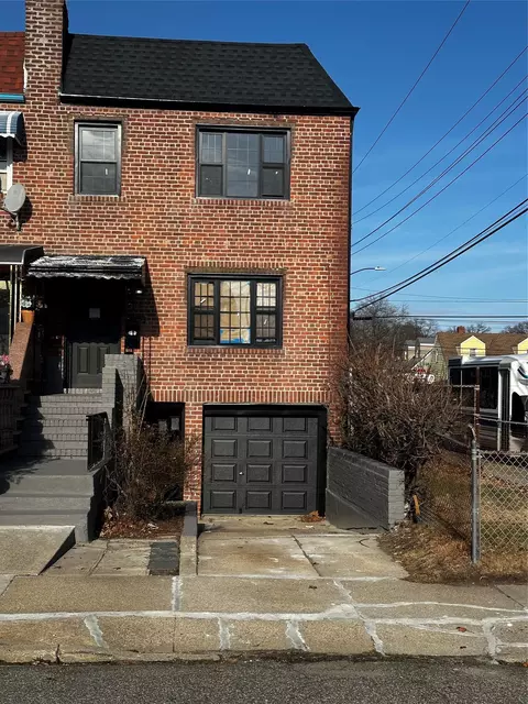 225-53 Murdock Ave, New York, NY 11429