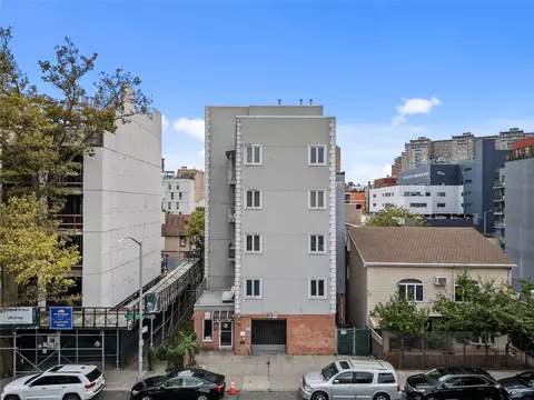 2934 Brighton 4th St #B, Brooklyn, NY 11235