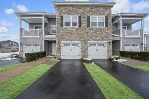 14 Winter Pl, Elwood, NY 11731