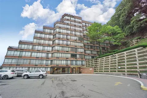 755 Narrows Rd #912, Staten Island, NY 10304