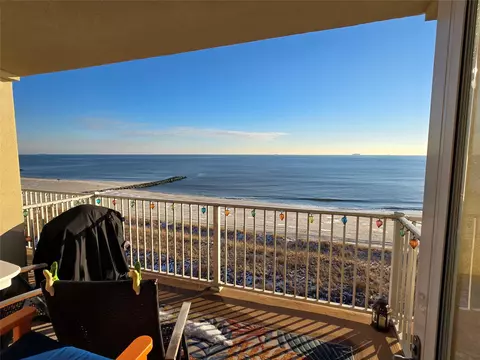 250 Shore Rd #6E, Long Beach, NY 11561