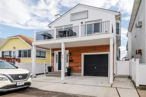 26 Kentucky St, Long Beach, NY 11561