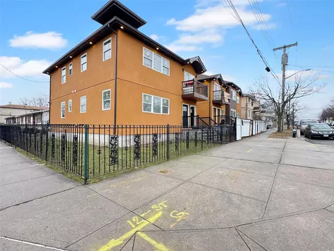 109-49 155 St, New York, NY 11433