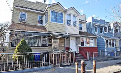 93-28 74th Pl, New York, NY 11421