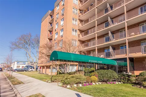 20 Wendell St #18D, Hempstead, NY 11550