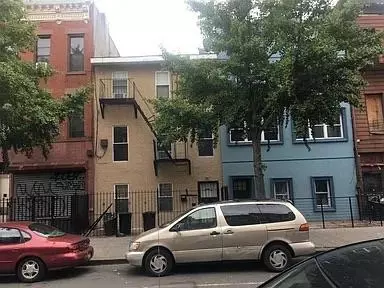160 Tompkins Ave, Brooklyn, NY 11206