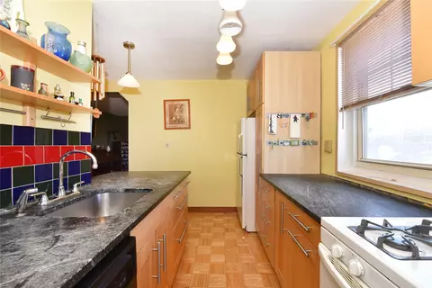 60-59 251 Street 251 St #SECOND, New York, NY 11362
