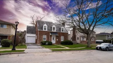 82 Harriman Ave, Hempstead, NY 11550