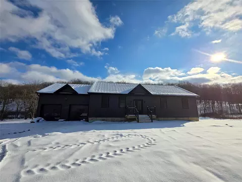 707 Mt Hope Rd, Wallkill, NY 10940