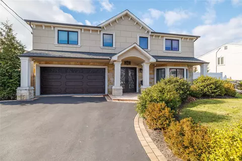 3844 Carrel Blvd, Oceanside, NY 11572
