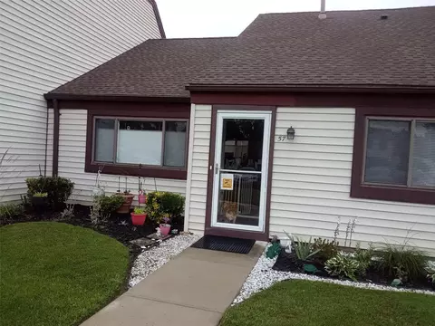 57 Gauguin Ct #57, Middle Island, NY 11953
