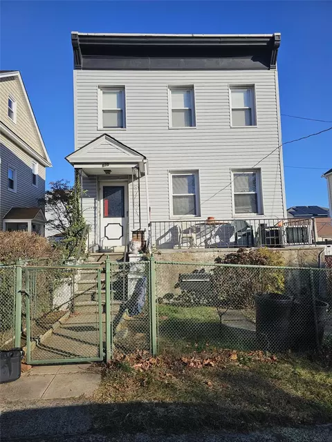630 Mile Sq, Yonkers, NY 10704