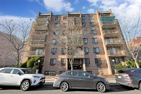 38-08 147th St #1 F, New York, NY 11354