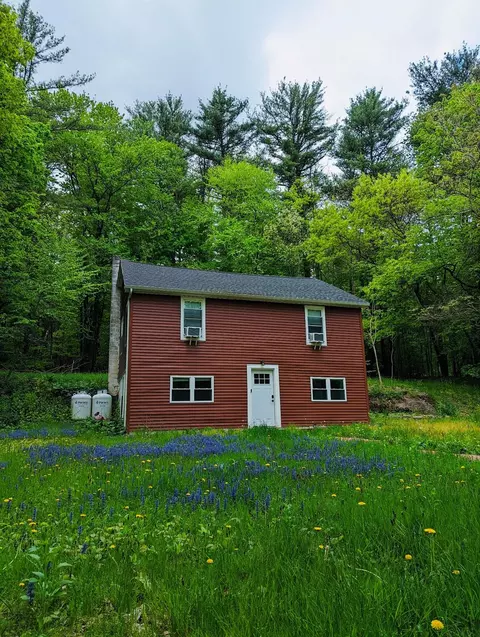 271 High Falls Rd, Saugerties, NY 12477
