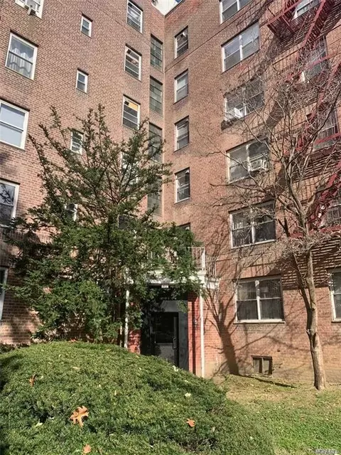14737 38th Ave #C12, New York, NY 11354