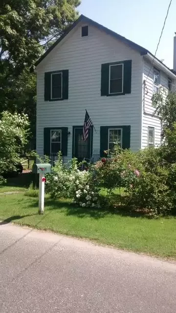 179 Diana Dr, Mastic Beach, NY 11951