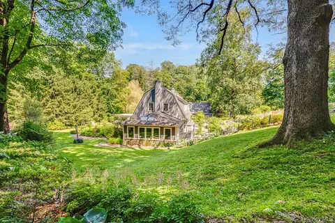 16 Fox Hollow Ln, Philipstown, NY 10524
