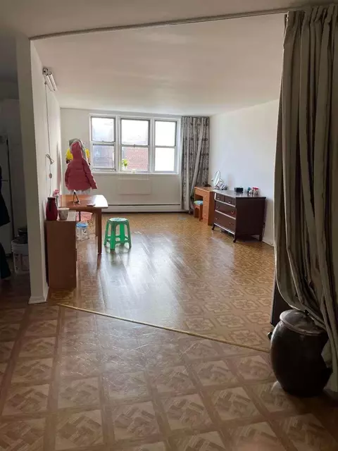 34-20 Parsons Blvd #6V, Flushing, NY 11354