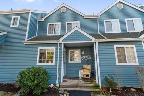 202 Essex Ct, Southeast, NY 10509
