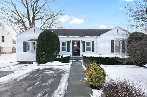 14 Ogden Ave, Cortlandt, NY 10567
