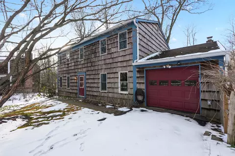 81 Whitman Rd, Yorktown, NY 10598