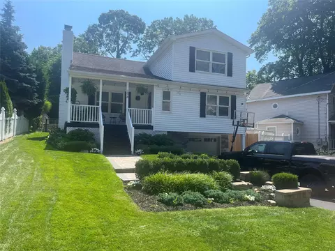29 Upland Dr # A, East Northport, NY 11731