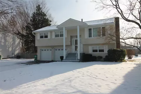 19 Gerry Rd, Poughkeepsie, NY 12603