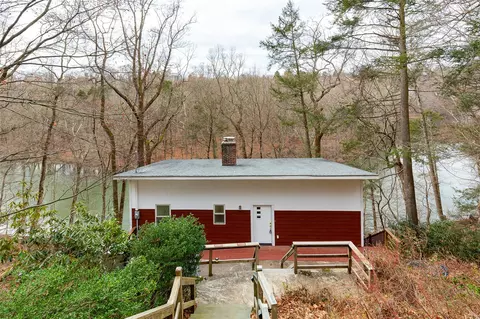 112 Old Albany Post Rd, Ossining, NY 10562