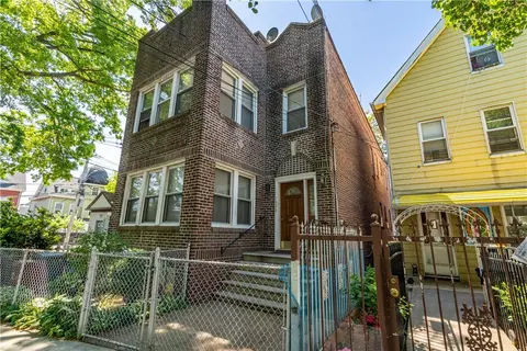 1335 Herschell St, New York, NY 10461