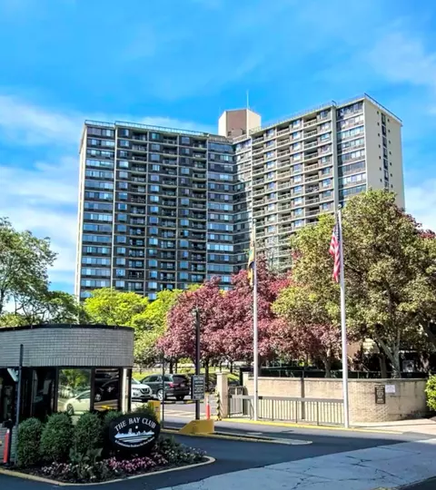 1 Bay Club Drive Dr #1U, Bayside, NY 11360