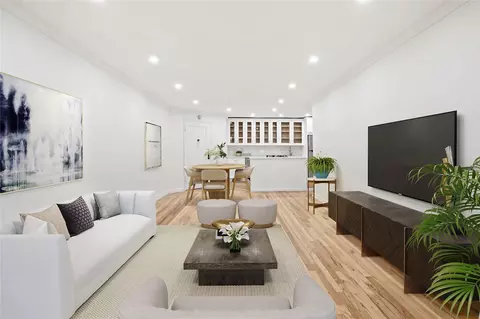 67-25 Clyde St #5S, New York, NY 11375