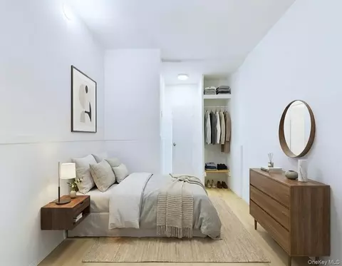 21-58 35 St #1E, New York, NY 11105