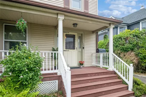 108 N Frst, Rockville Centre, NY 11570