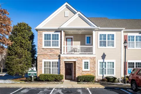 201 Bethaven Ln, Massapequa, NY 11758