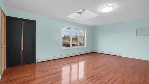 109-24 176th St, New York, NY 11433