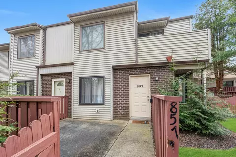 857 Skyline Dr, Coram, NY 11727