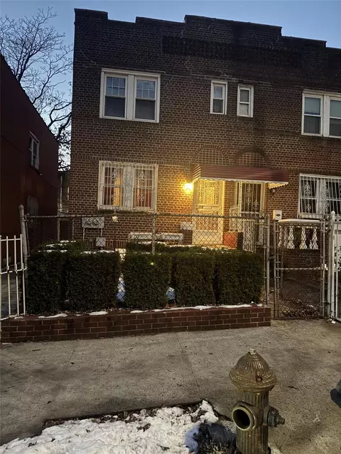 16 Lamont Ct, Brooklyn, NY 11225